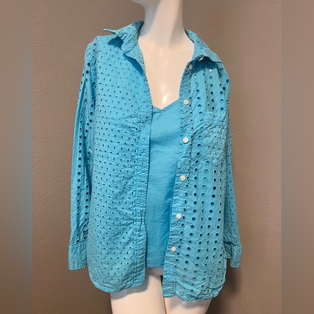 J. CREW Women’s Turquoise Eyelet LS  Button-Down Top Shirt Size M - Picture 2 of 16